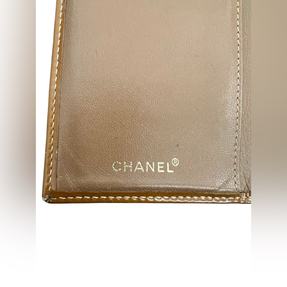 CHANEL CC Logo Camel Brown Leather Bifold Long Wallet - Picture 7 of 16